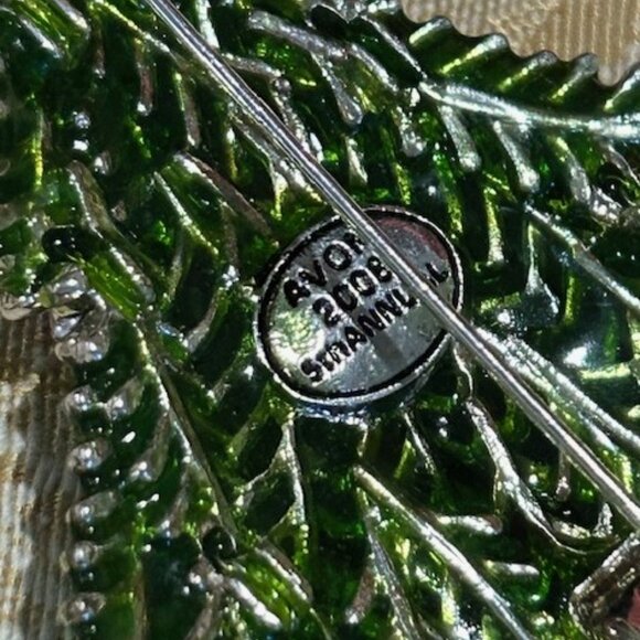 HOLIDAY🎄🎄AVON 2008 - 5th Annual Green Enamel Tree BROOCH - Picture 7 of 7
